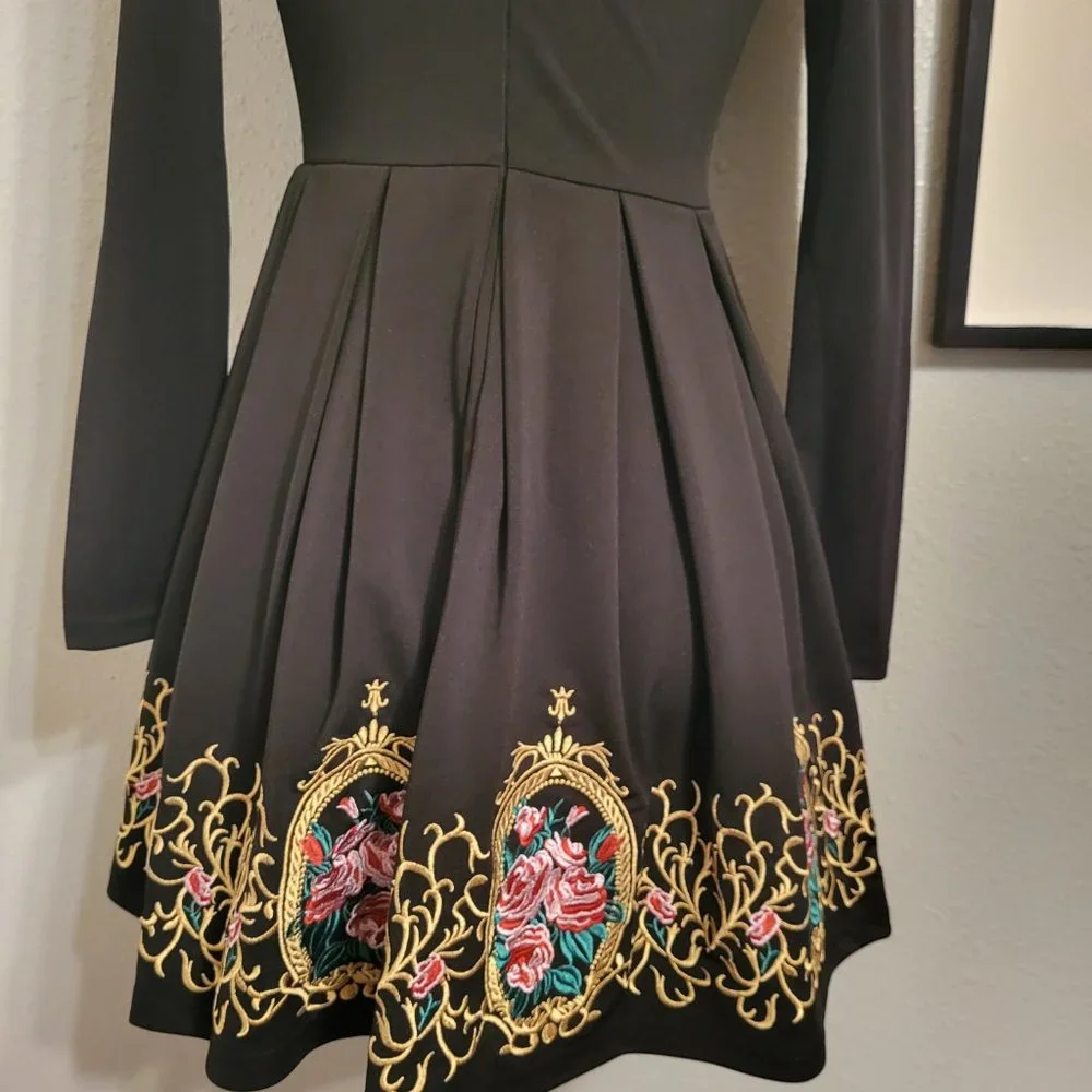 Sheinside Fit and Flare Embroidered Dress - Picture 5 of 8